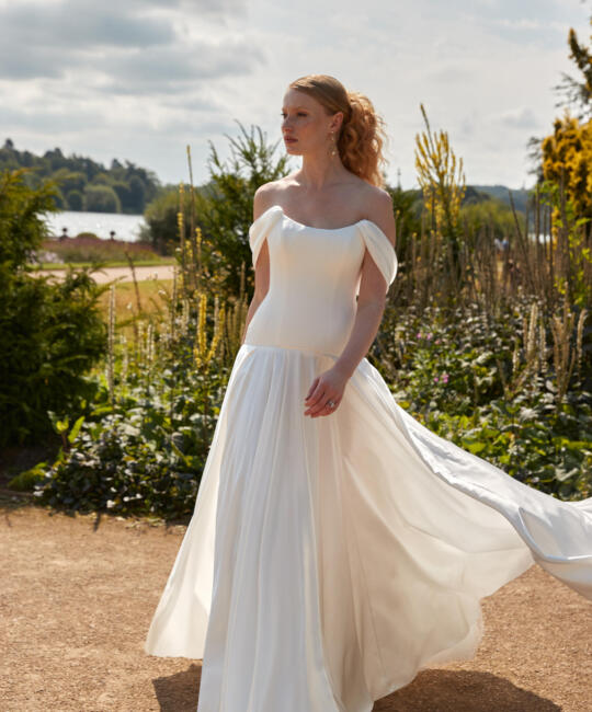 Alexis Drape Sleeves Image