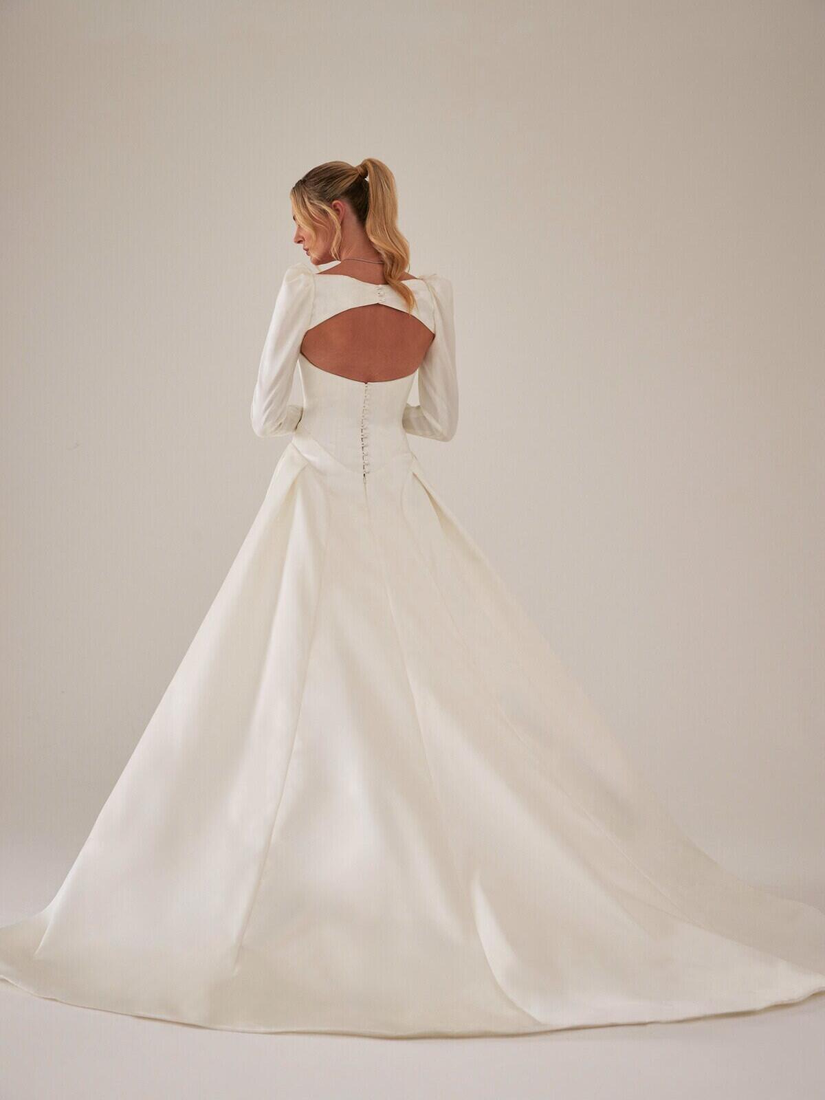 Sassi Holford Clemmie Sleeve